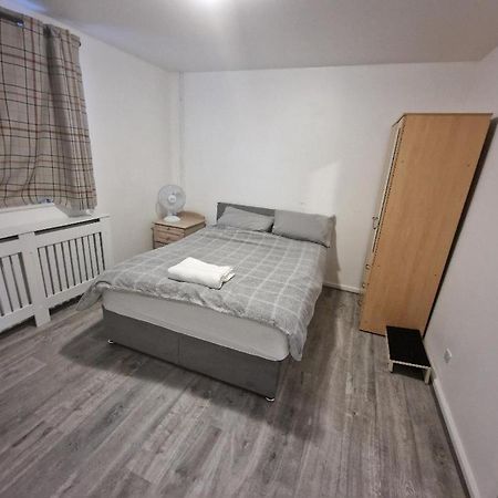 Luxury House, 4 Bedrooms Fully Furnished Londres Exterior foto